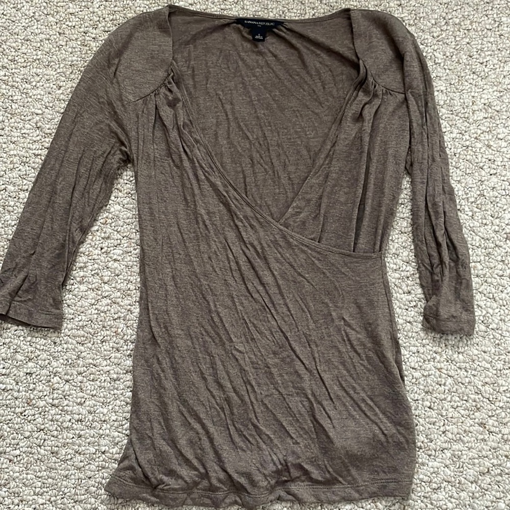 Size small Banana Republic lightweight shirt-comfortable- heathered brown